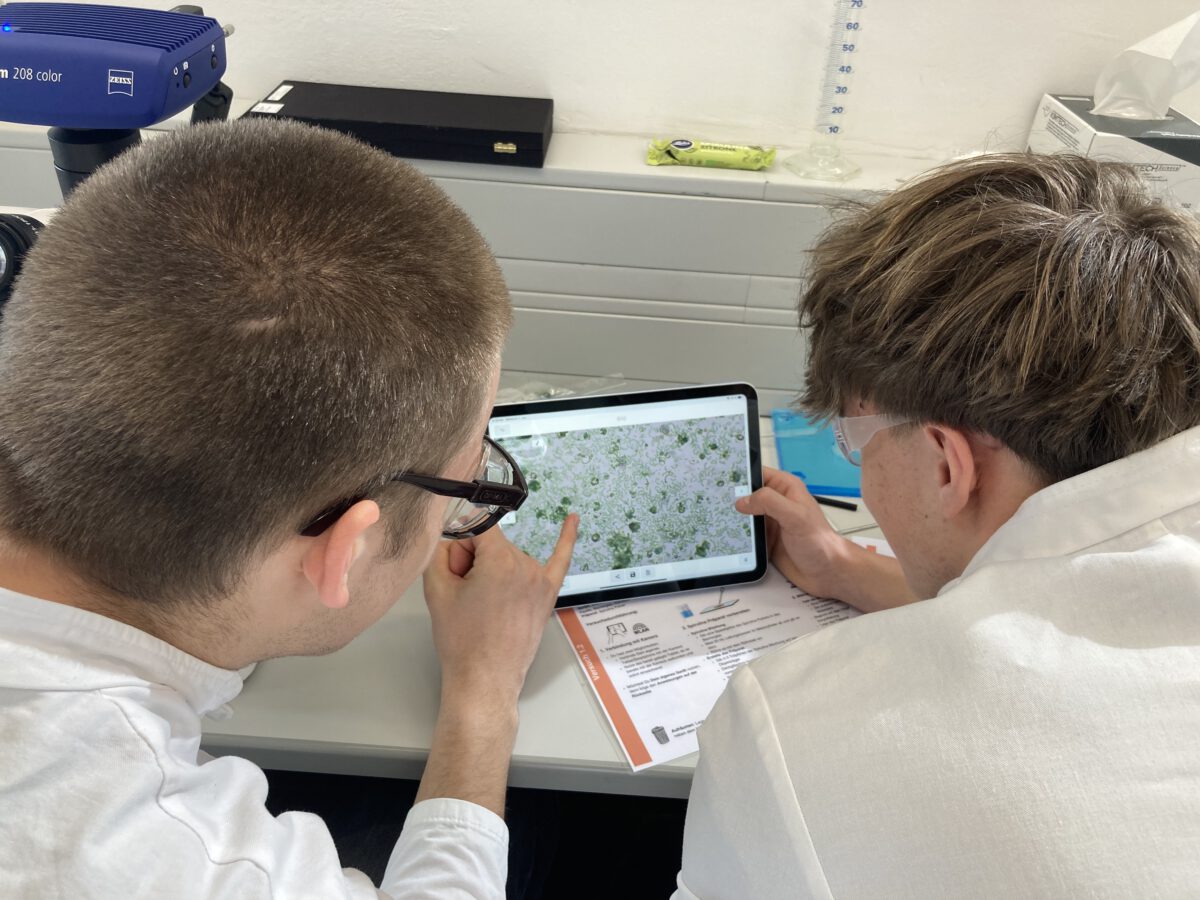 Besuch des Chemie-Schullabors der Universität Bremen